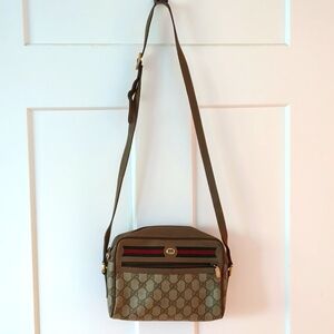 Vintage Gucci crossbody bag